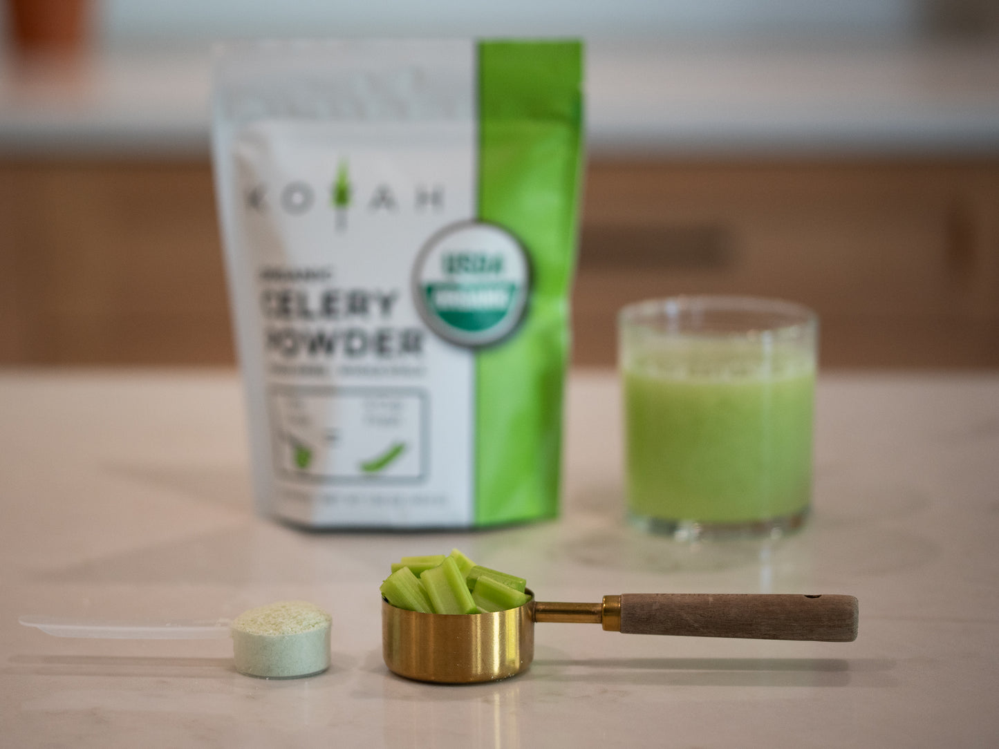 organic celery powder 1 scoop = 1/4 of a cup 